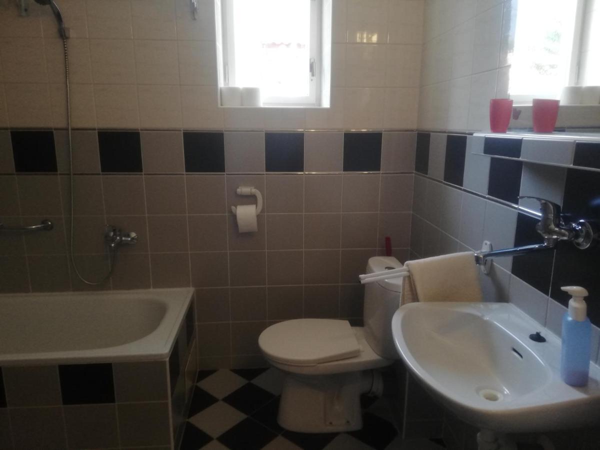 Villa Strakov Lúčky Eksteriør billede